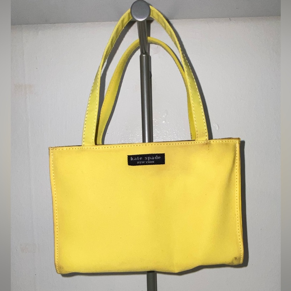 👜NWOT👜 Sam Icon Ksnyl Nylon Small Tote (yellow)
